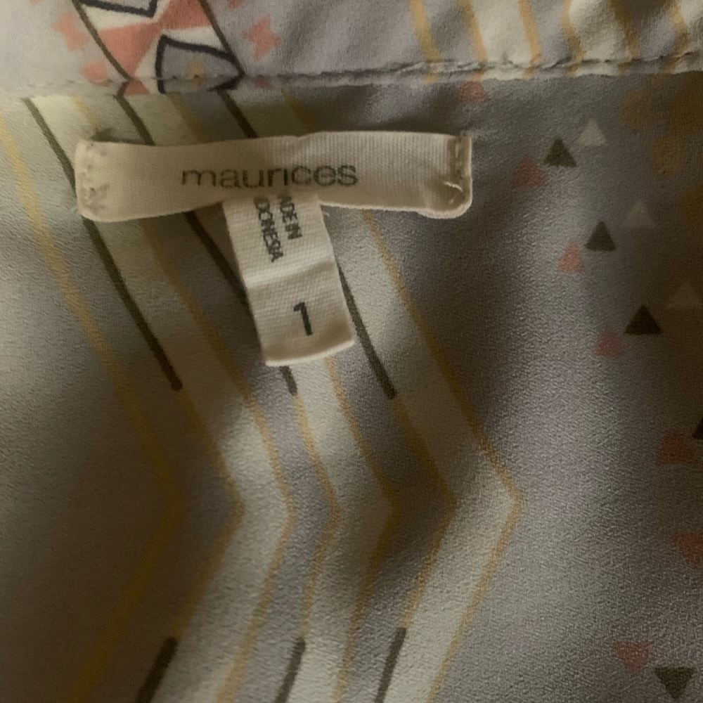 Maurice’s Gray Chevron Blouse Plus Size 1 - Picture 6 of 8